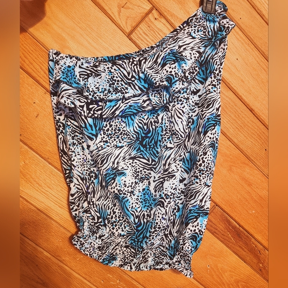 FCNY blue and black animal print one shoulder ruffled blouse size medium - Picture 1 of 10